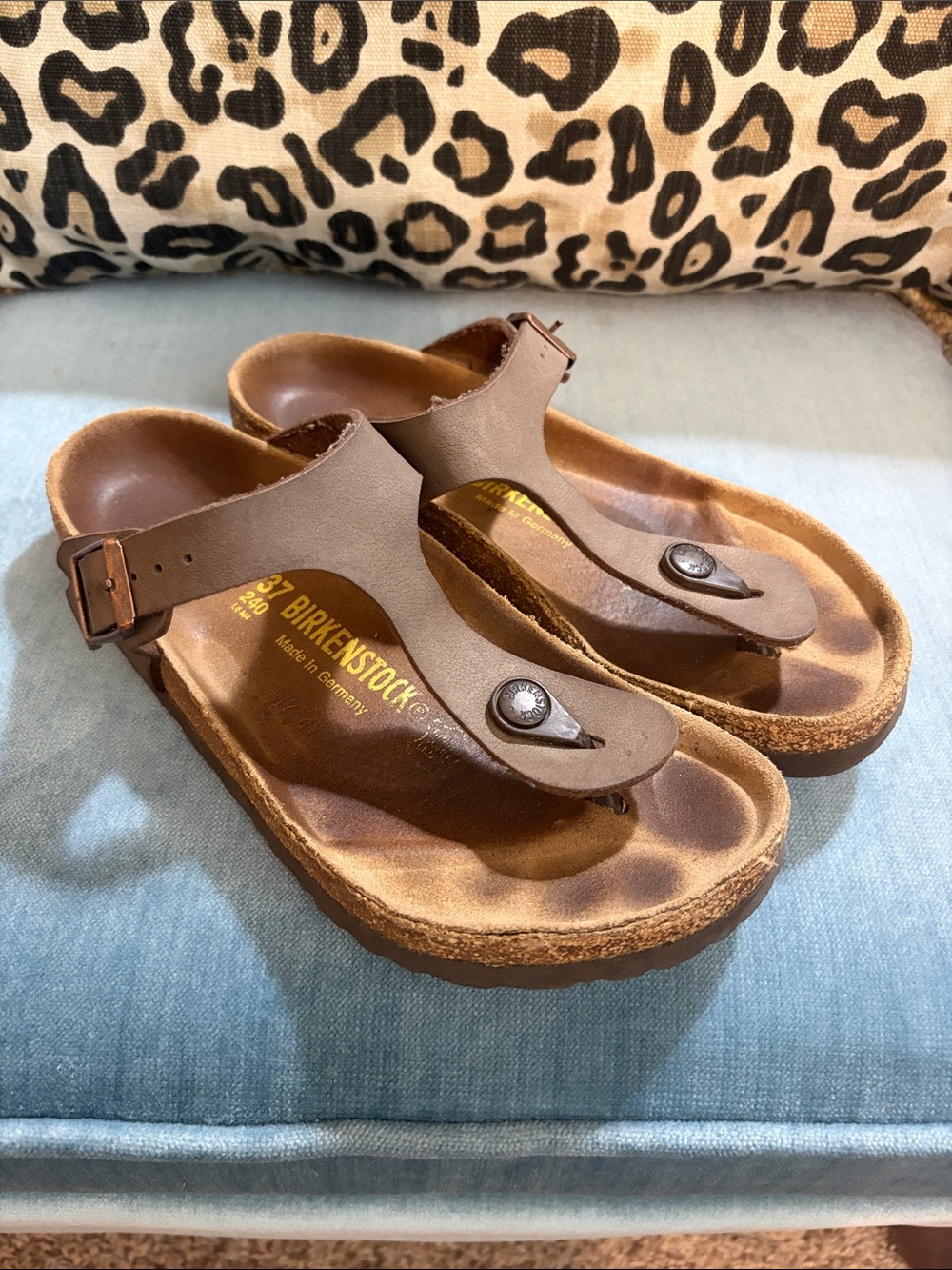 Birkenstock Gizeh Women’s Brown Leather Thong Sandals